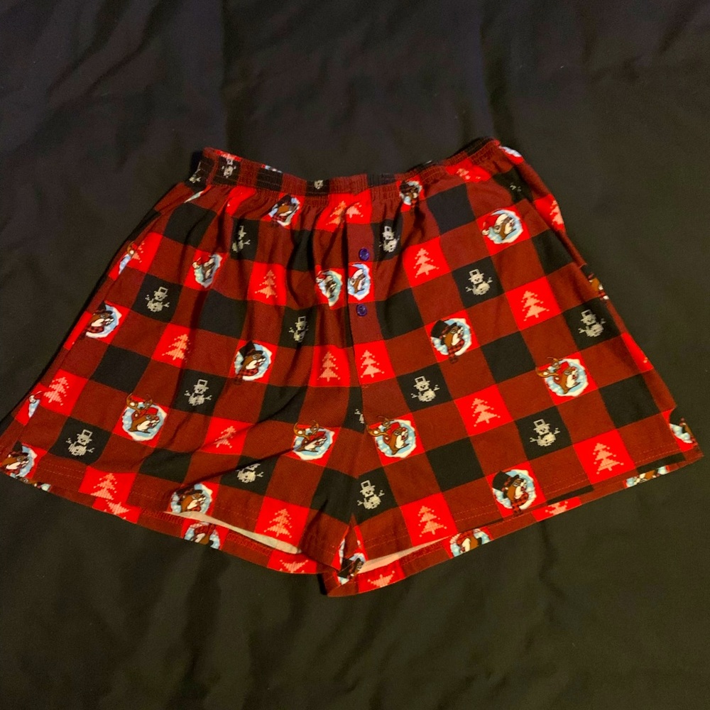 Red Christmas Buc ee’s shorts